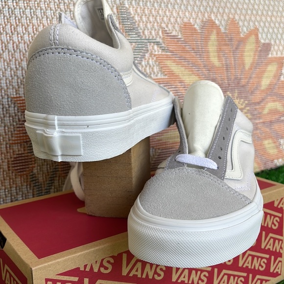 Vans WMNS Old Skool
Color Block Grey/Multi
VN0ASKRS6KL Sneakers - Picture 10 of 16